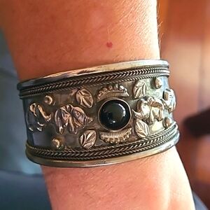Elegant Silver and Black Women's Bracelet